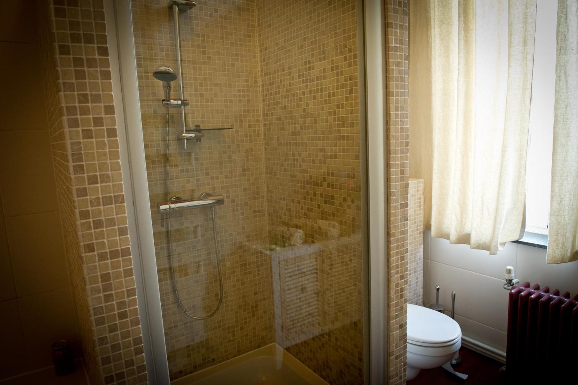 B&B Le Seize Bruksela Zewnętrze zdjęcie